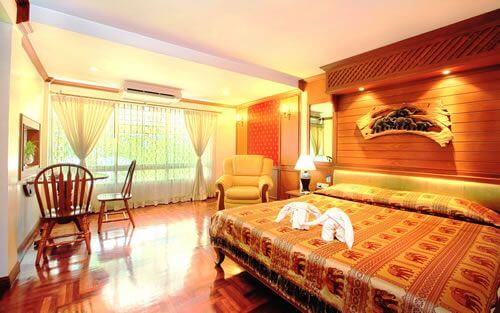 Nana-Hotel-Deluxe-King