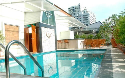 swimming-pool-sukhumvit-nana